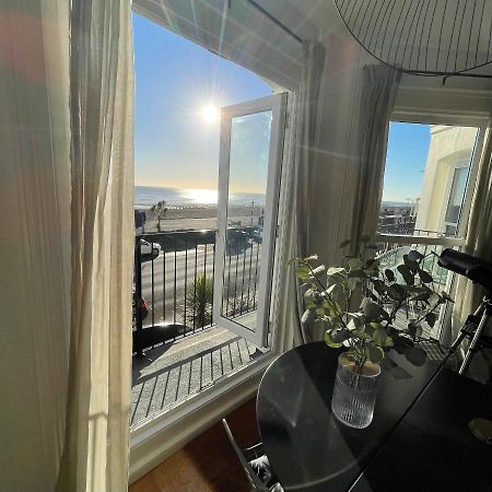 Seaview Flat With Balcony, Spacious 2 Bedroom رذينج المظهر الخارجي الصورة