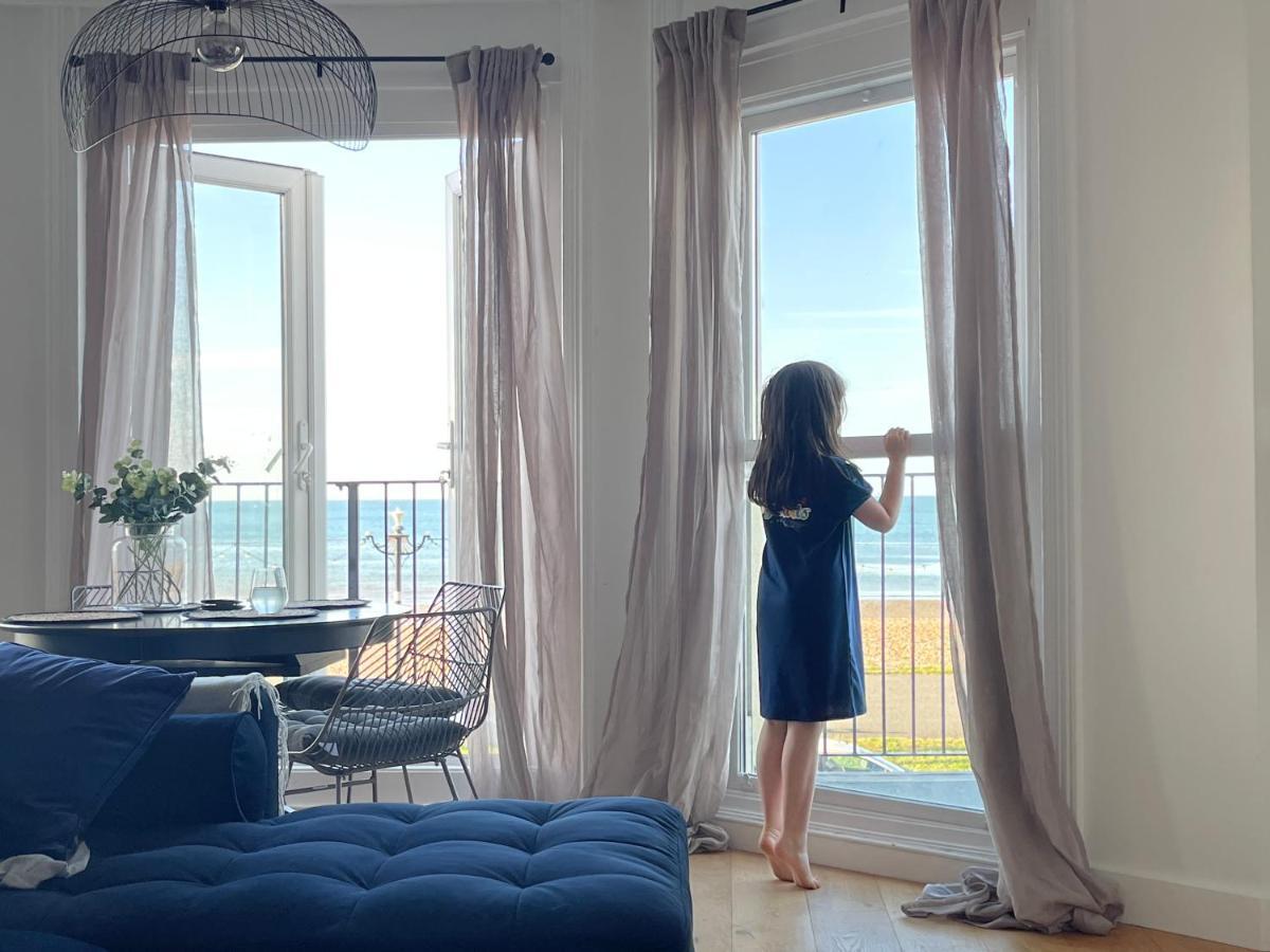 Seaview Flat With Balcony, Spacious 2 Bedroom رذينج المظهر الخارجي الصورة