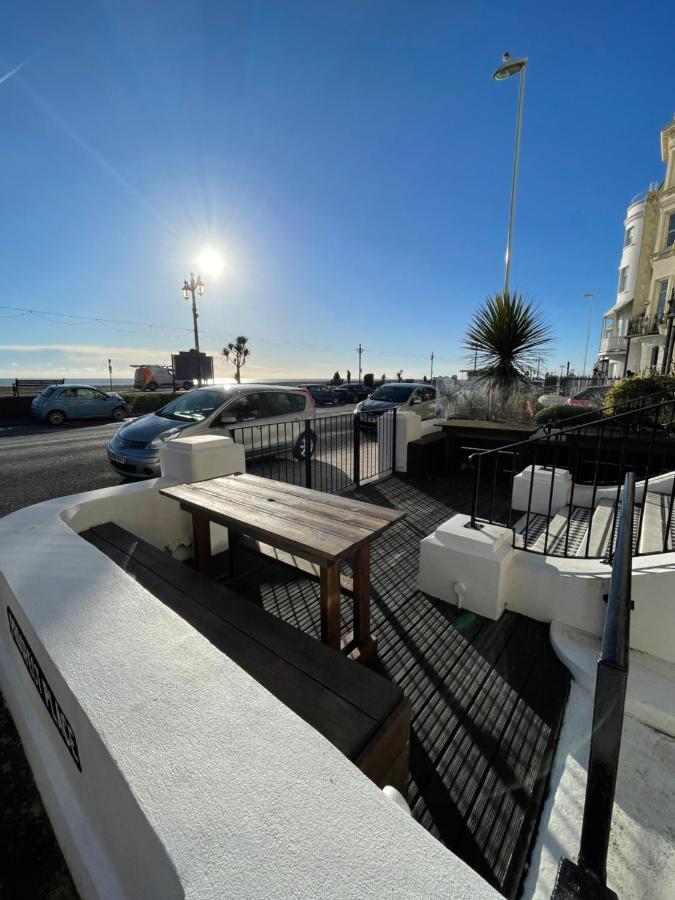 Seaview Flat With Balcony, Spacious 2 Bedroom رذينج المظهر الخارجي الصورة